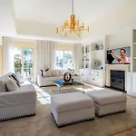 Vacation I Bosquecito, Giant Private Heated Pool, Walk To The Beach, 6 Bdr, Spacious Villa, Bbq, Ample Garden, Alarm System ماربيا