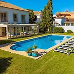 Vacation I Bosquecito, Giant Private Heated Pool, Walk To The Beach, 6 Bdr, Spacious Villa, Bbq, Ample Garden, Alarm System * ماربيا