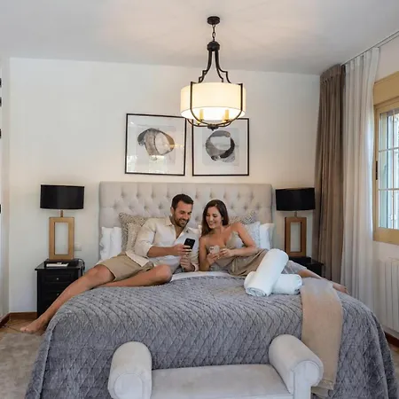 Vacation I Bosquecito, Giant Private Heated Pool, 4min To The Beach, 6 Bedroom Spacious * Marbellac