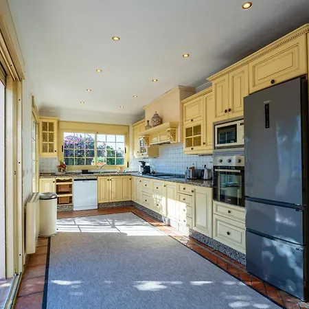 Vacation I Bosquecito, Giant Private Heated Pool, 4min To The Beach, 6 Bedroom Spacious Villa Marbellac