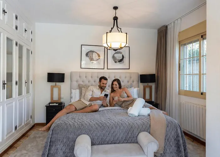 Vacation I Bosquecito, Giant Private Heated Pool, 4min To The Beach, 6 Bedroom Spacious * Marbella