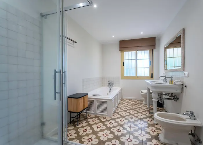 Vacation I Bosquecito, Giant Private Heated Pool, 4min To The Beach, 6 Bedroom Spacious Marbella