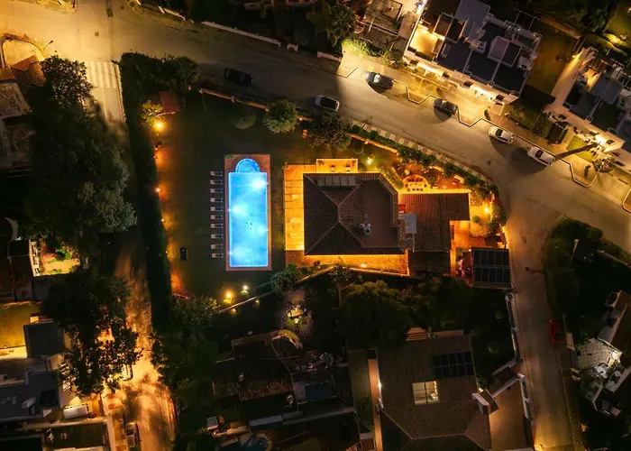 Vila Vacation I Bosquecito, Giant Private Heated Pool, 4min To The Beach, 6 Bedroom Spacious *