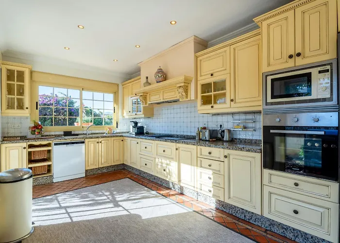 Βίλα Vacation I Bosquecito, Giant Private Heated Pool, 4min To The Beach, 6 Bedroom Spacious