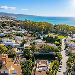 Vacation I Bosquecito, Giant Private Heated Pool, Walk To The Beach, 6 Bdr, Spacious Villa, Bbq, Ample Garden, Alarm System *