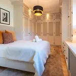 Vacation I Bosquecito, Giant Private Heated Pool, Walk To The Beach, 6 Bdr, Spacious Villa, Bbq, Ample Garden, Alarm System * Marbella
