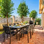 Vacation I Bosquecito, Giant Private Heated Pool, Walk To The Beach, 6 Bdr, Spacious Villa, Bbq, Ample Garden, Alarm System