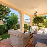 Villa Vacation I Bosquecito, Giant Private Heated Pool, Walk To The Beach, 6 Bdr, Spacious Villa, Bbq, Ample Garden, Alarm System
