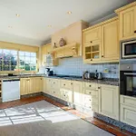 Villa Vacation I Bosquecito, Giant Private Heated Pool, Walk To The Beach, 6 Bdr, Spacious Villa, Bbq, Ample Garden, Alarm System