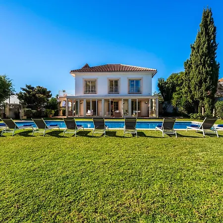 Vacation I Bosquecito, Giant Private Heated Pool, Walk To The Beach, 6 Bdr, Spacious Villa, Bbq, Ample Garden, Alarm System * Marbella