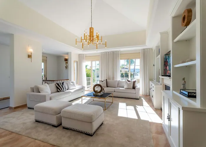 Vacation I Bosquecito, Giant Private Heated Pool, 4min To The Beach, 6 Bedroom Spacious Villa Marbella